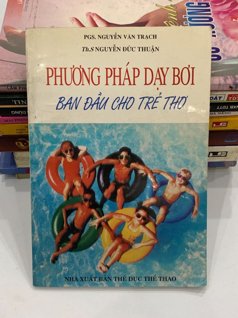 Phương pháp dạy bơi dành cho trẻ thơ – Nhiều tác giả - Ảnh chụp thực tế