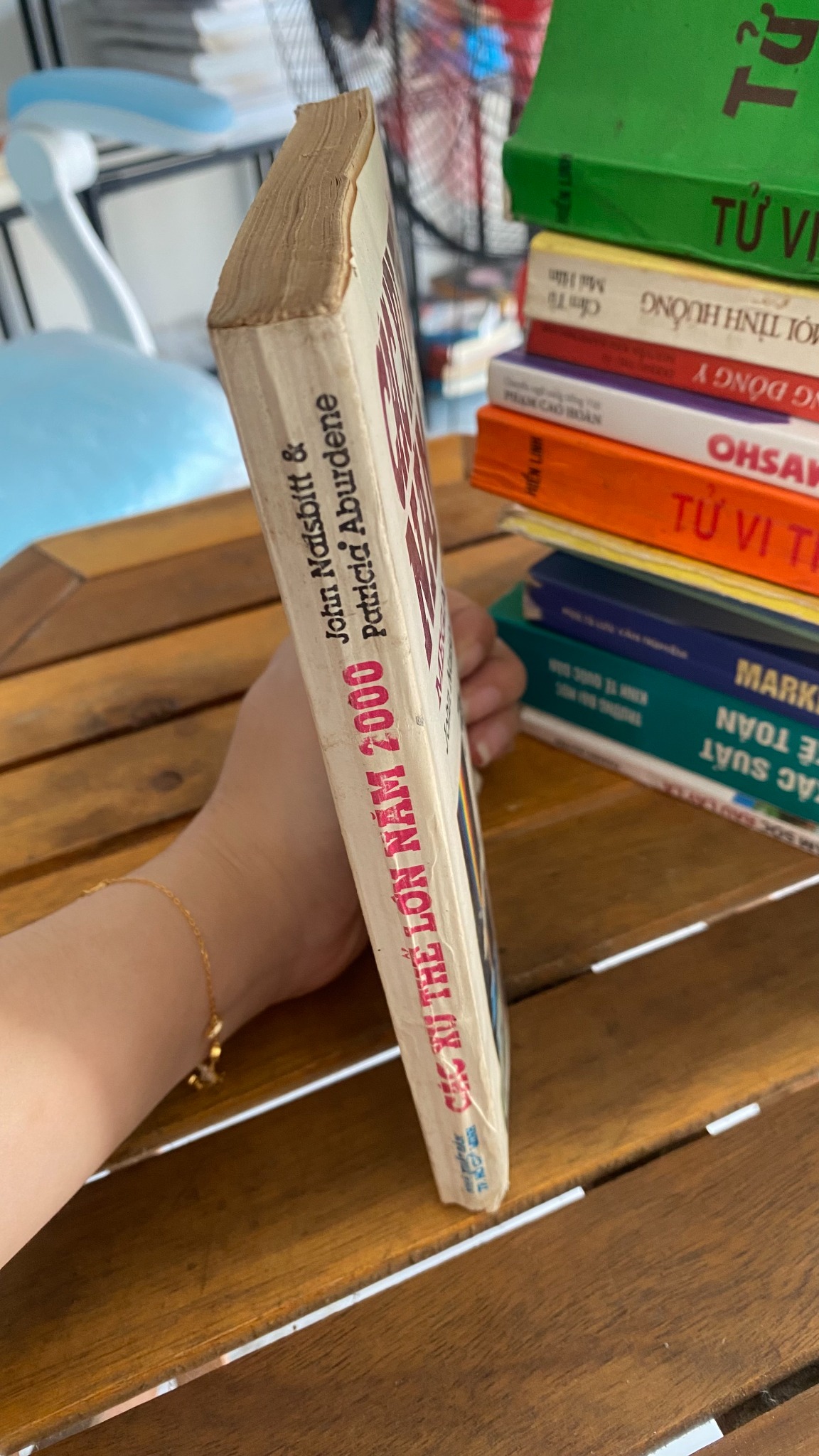 CÁC XU THẾ LỚN NĂM 2000 Tác giả: John Naisbitt & Patricia Aburdene