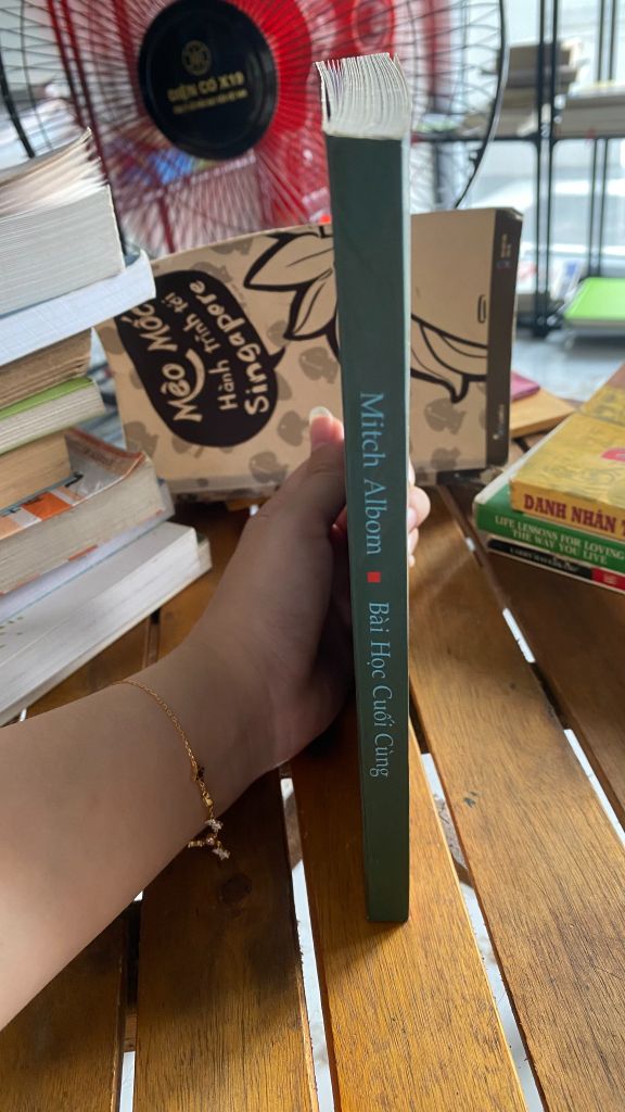 Bài Học Cuối Cùng (Tuesdays with Morrie) - Mitch Albom - Ảnh thực tế 6