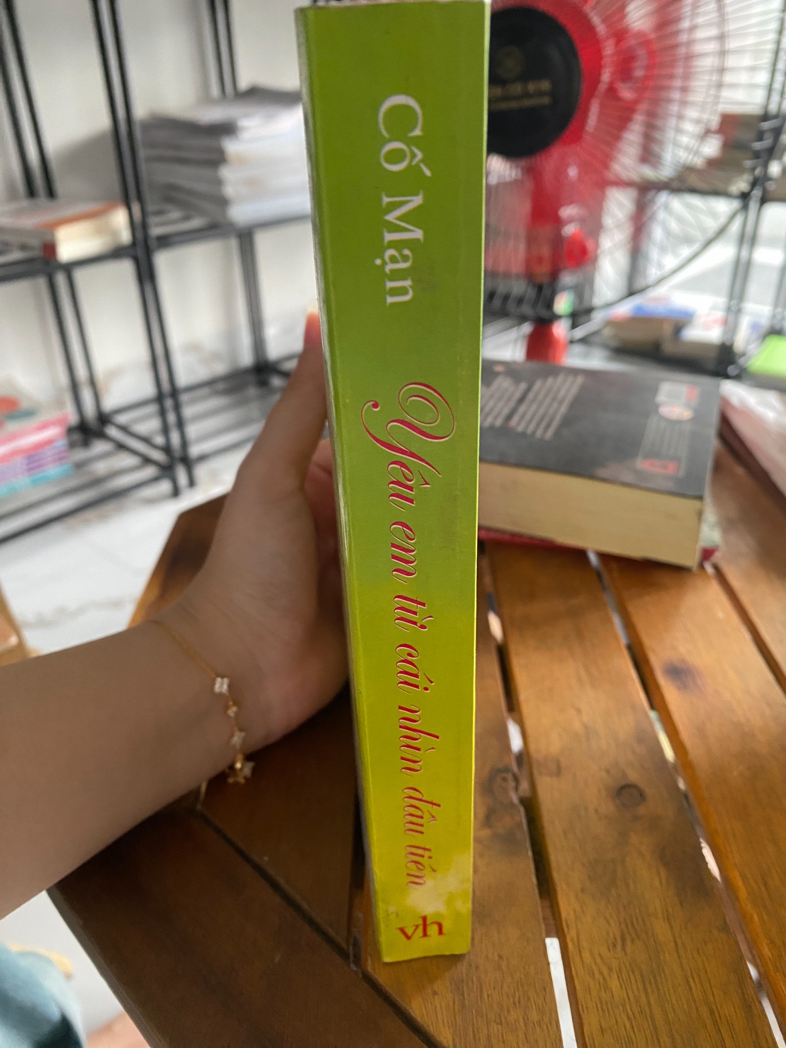 Yêu em từ cái nhìn đầu tiên - Cố Mạn