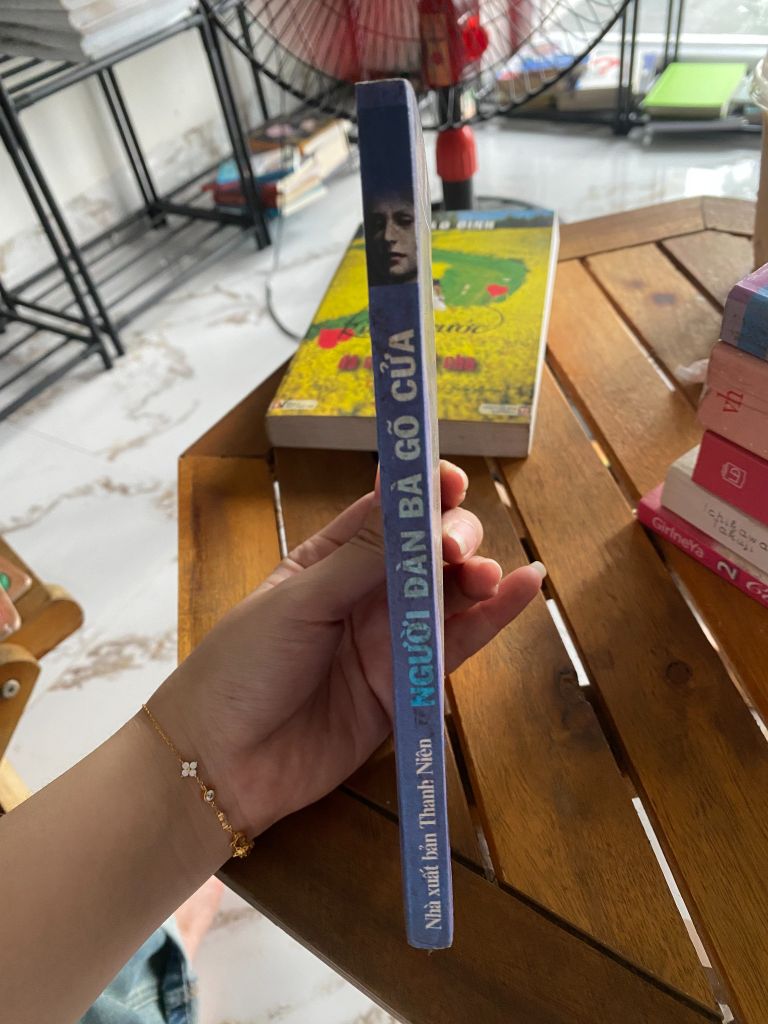 Người Đàn Bà gõ cửa - Vicki Baum - Ảnh thực tế 4