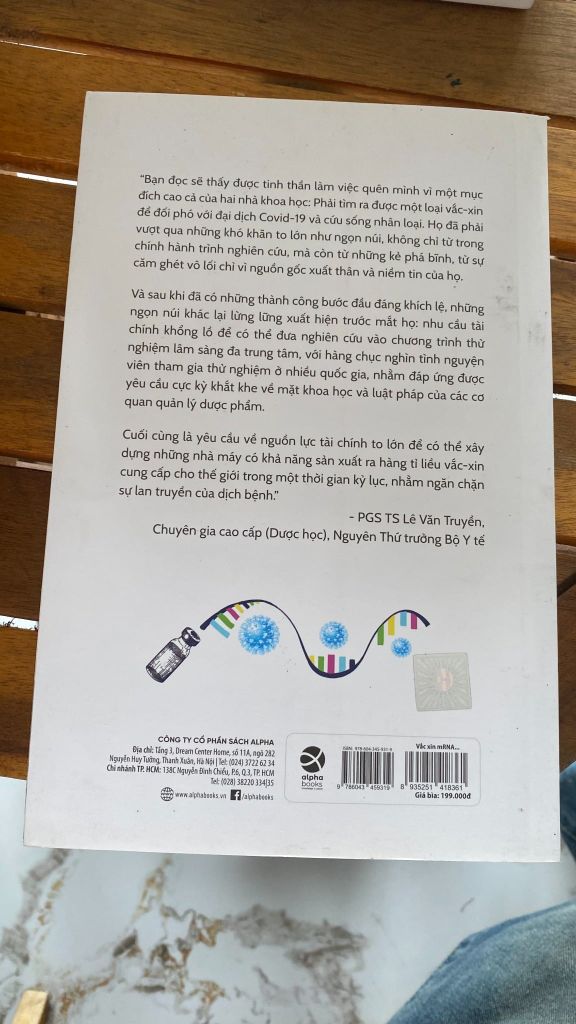 Vắc-xin mRNA - Joe Miller, TS Özlem Türeci, TS Uğur Şahin - Ảnh thực tế 3