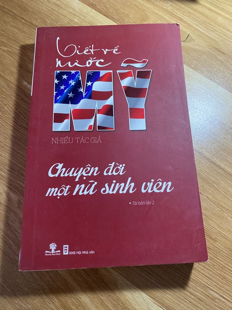 Chuyện Đời Một Nữ Sinh Viên (Nhiều Tác Giả) - Ảnh thực tế 1