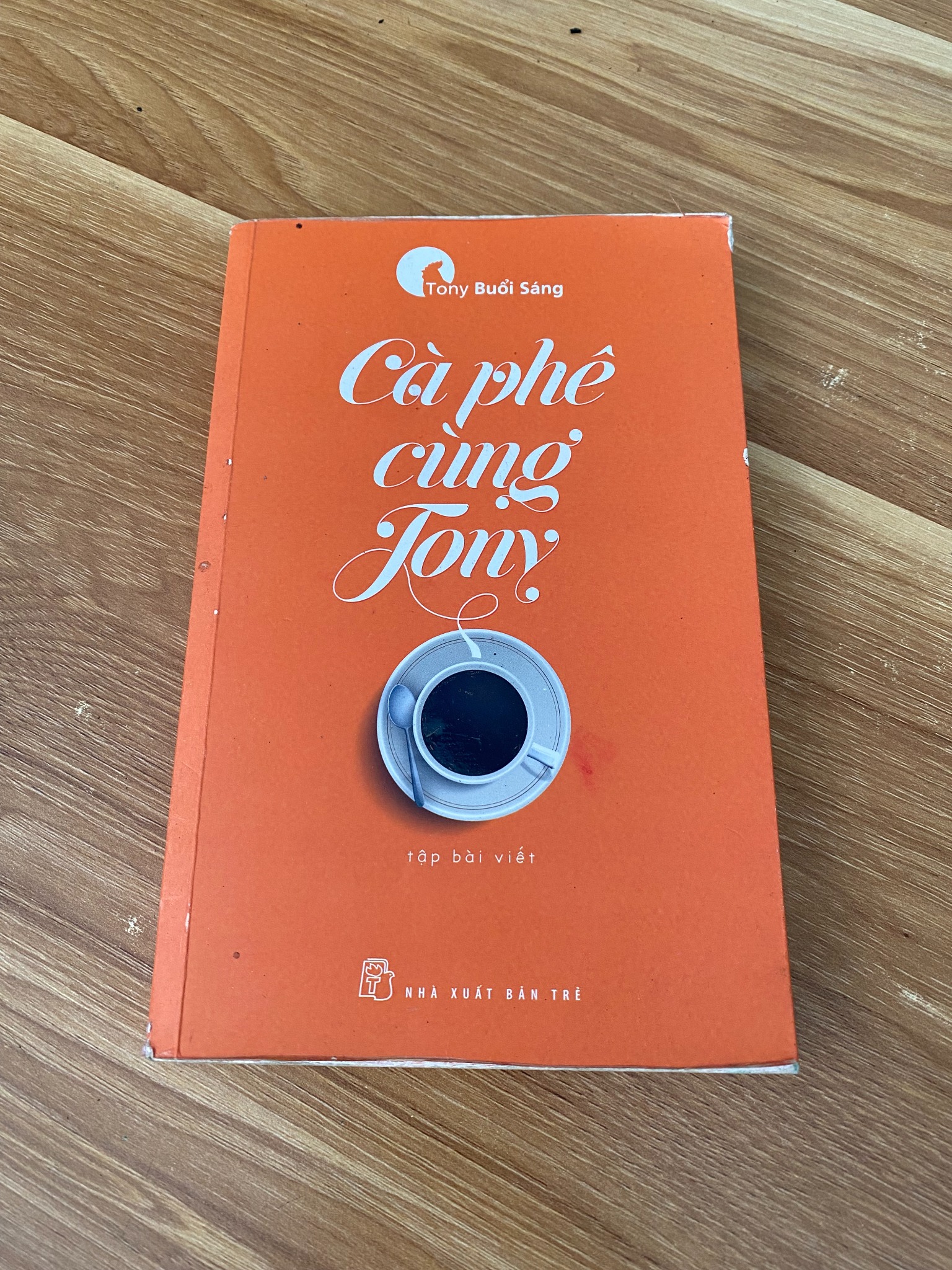 Cà phê sáng cùng Tony