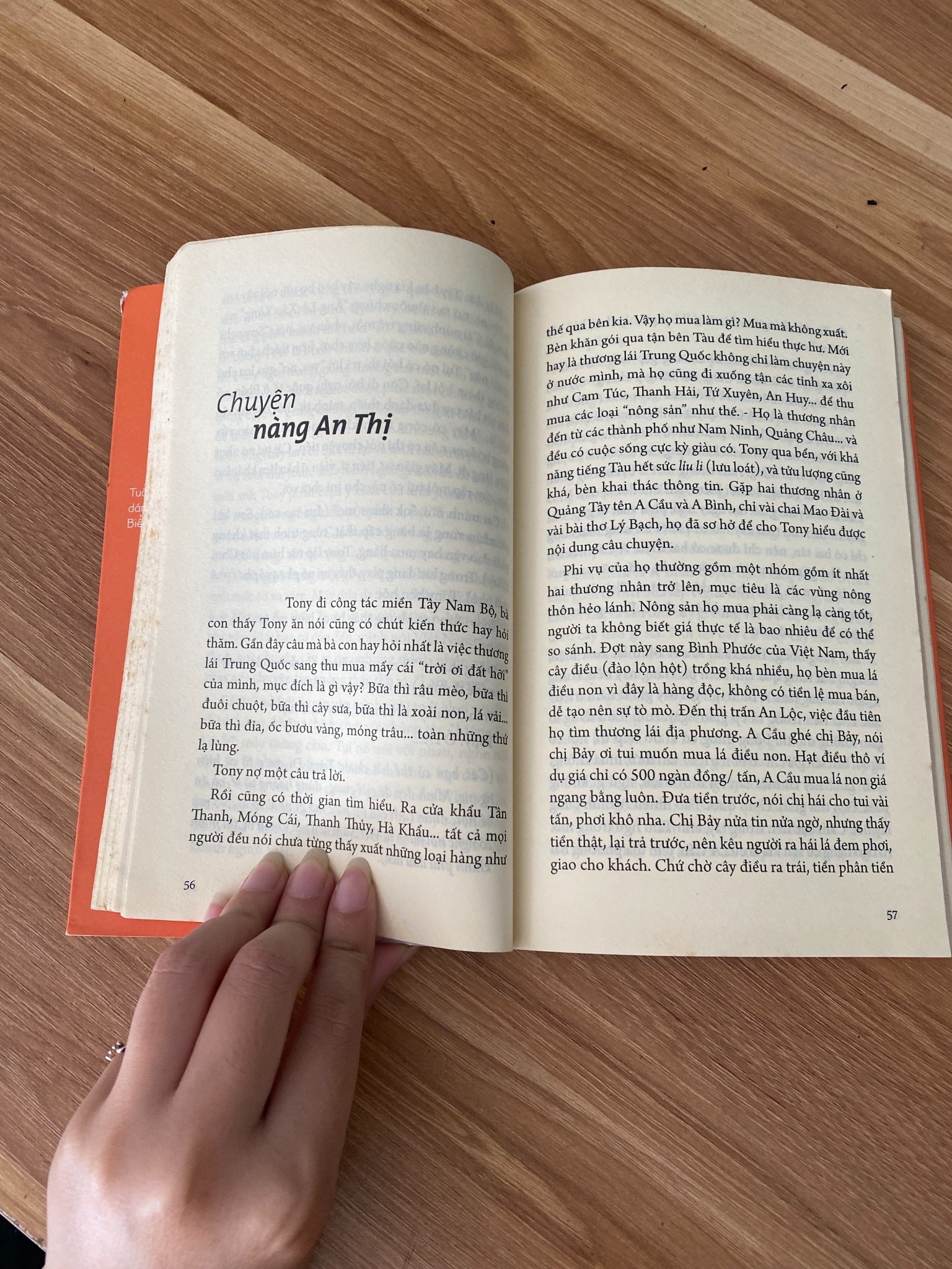 Cà phê sáng cùng Tony