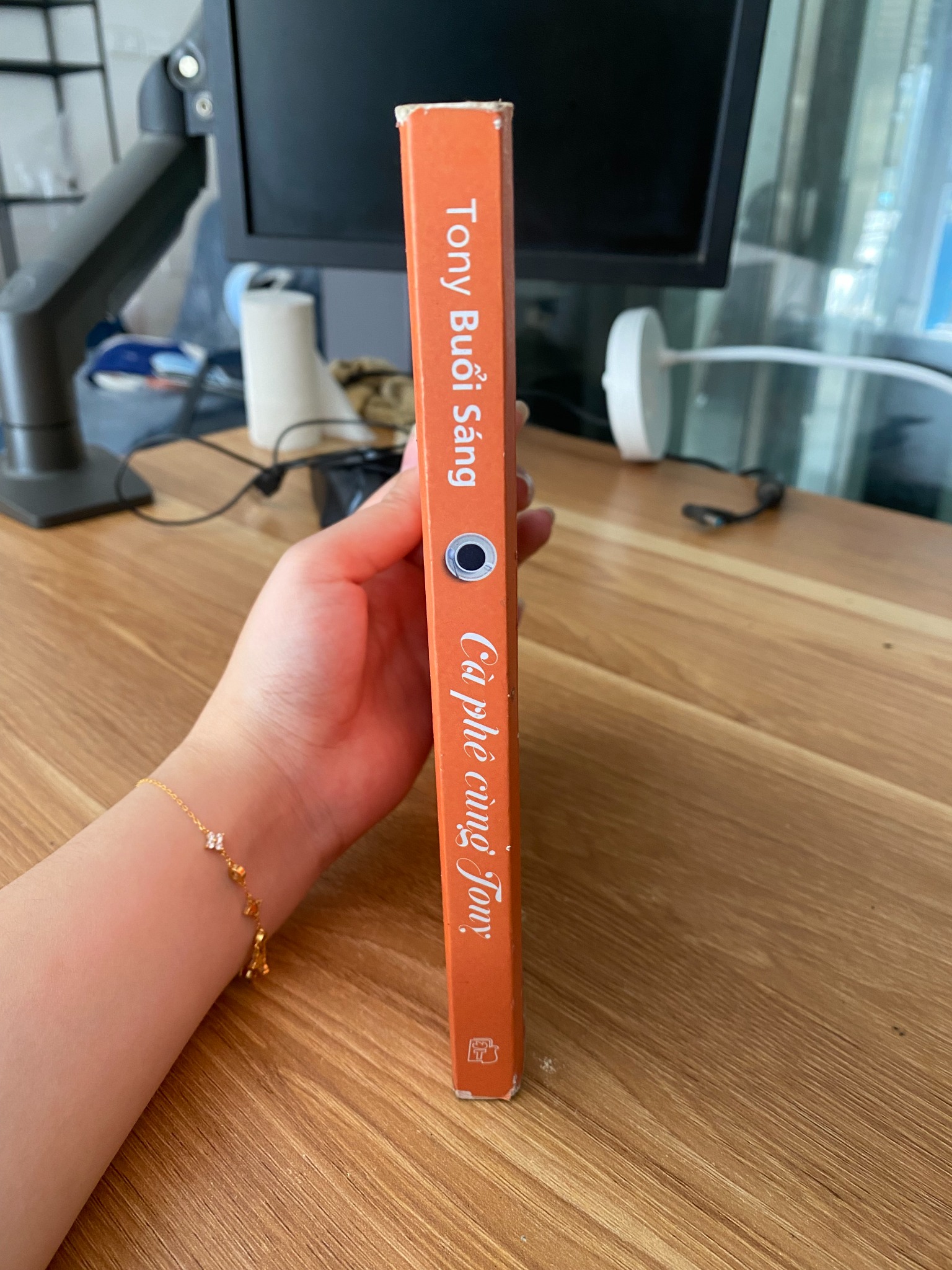 Cà phê sáng cùng Tony