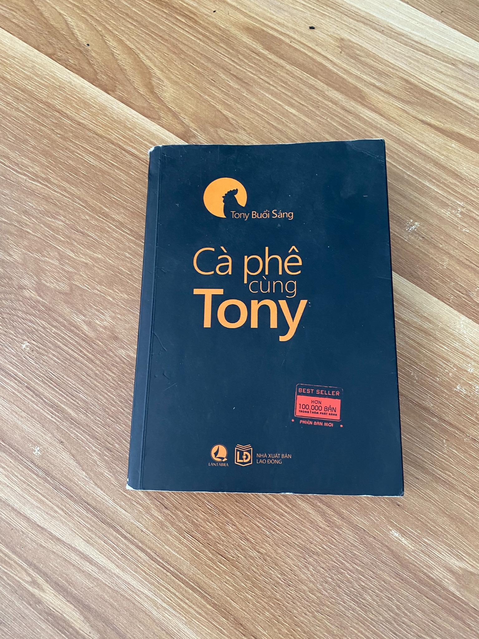 Cà phê sáng cùng Tony