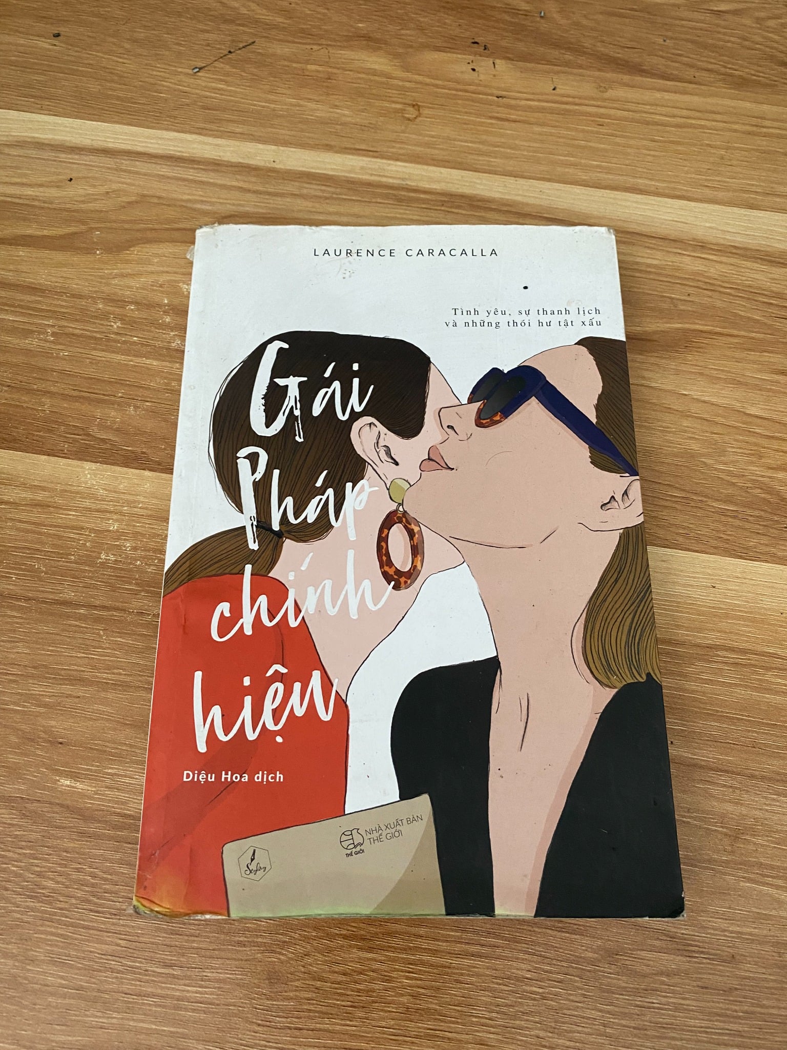 Gãi Pháp Chính Hiệu - Laurence Caracalla