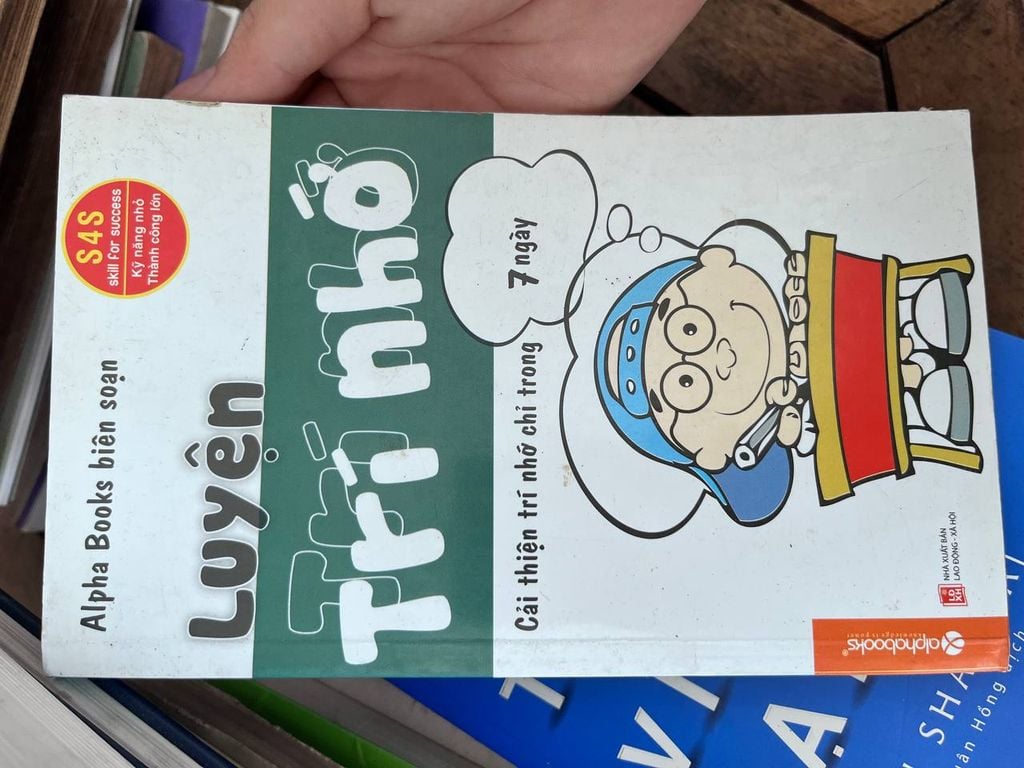 Luyện Trí Nhớ - Cải Thiện Trí Nhớ Chỉ Trong 7 Ngày (Alpha Books) - Alpha Books biên soạn