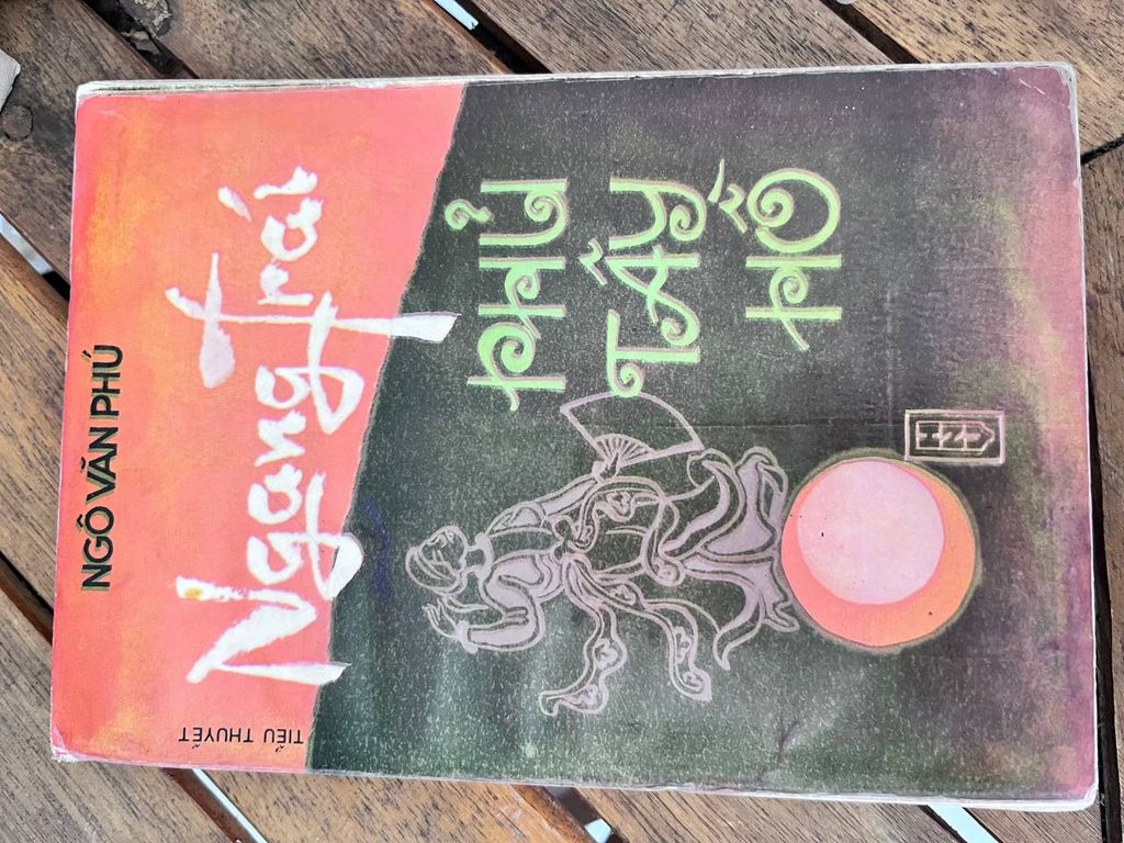 Ngang Trái Phủ Tây Hồ - Ngô Văn Phú