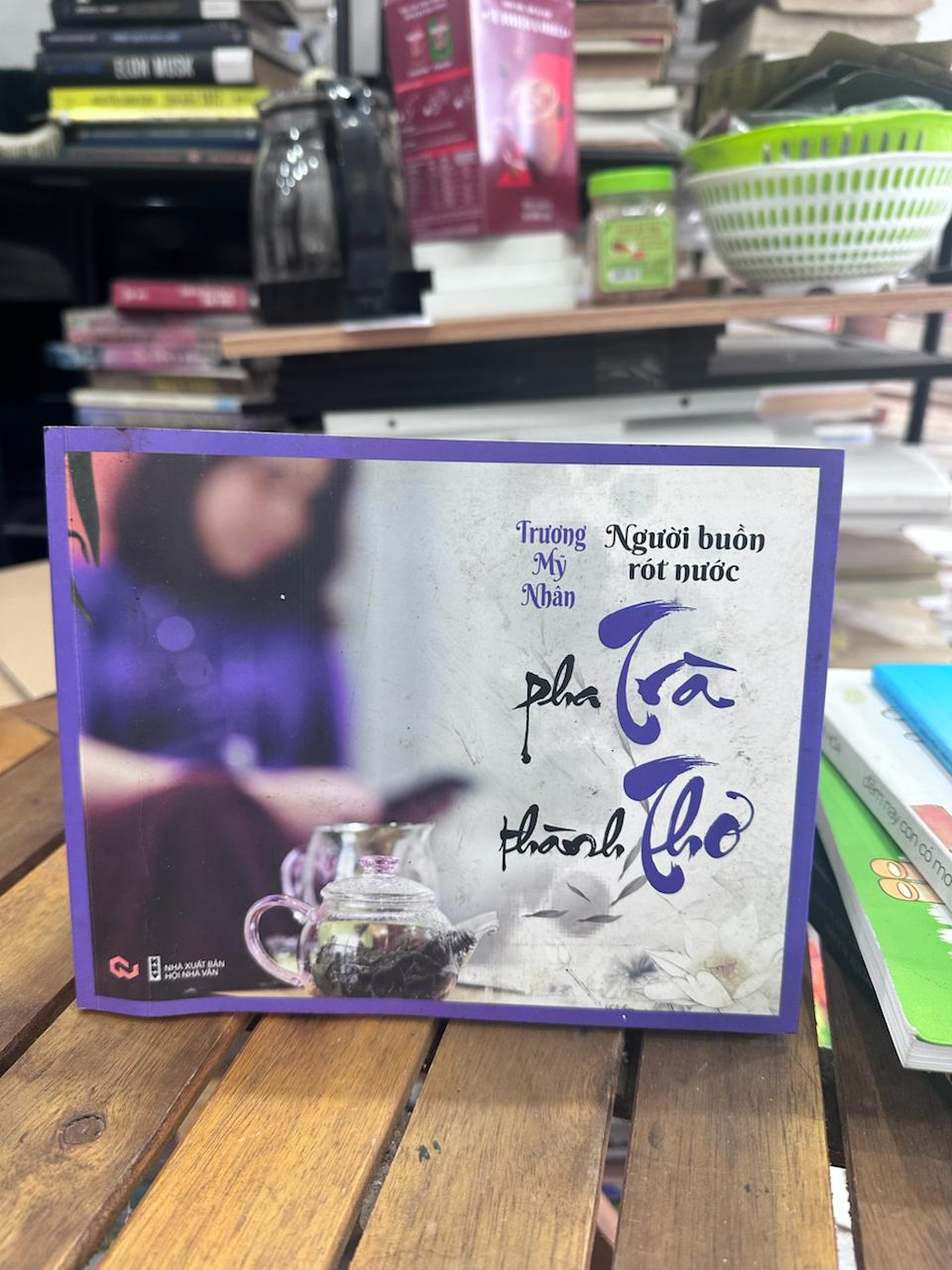 Người Buôn Rót Nước Pha Trà Thanh Thơ - Trương Mỹ Nhân - Trương Mỹ Nhân