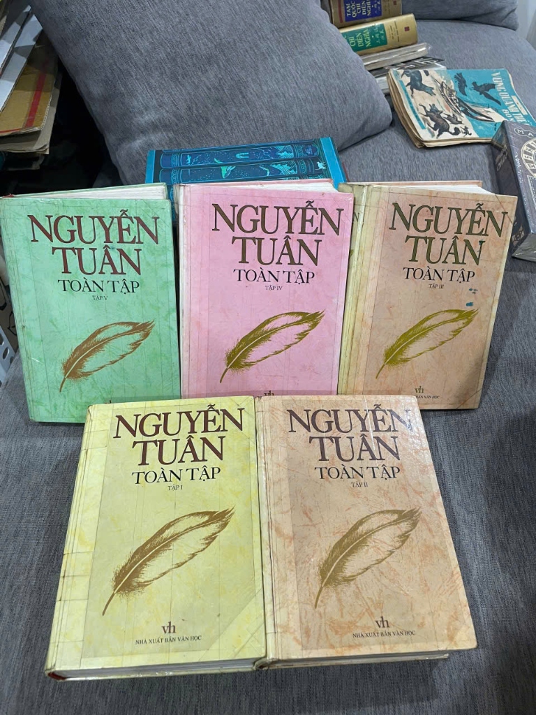 Review và ảnh thực tế sách Nguyễn Tuân Toàn Tập (Trọn Bộ 5 Tập) - Nguyễn Tuân tại Mecobooks.com