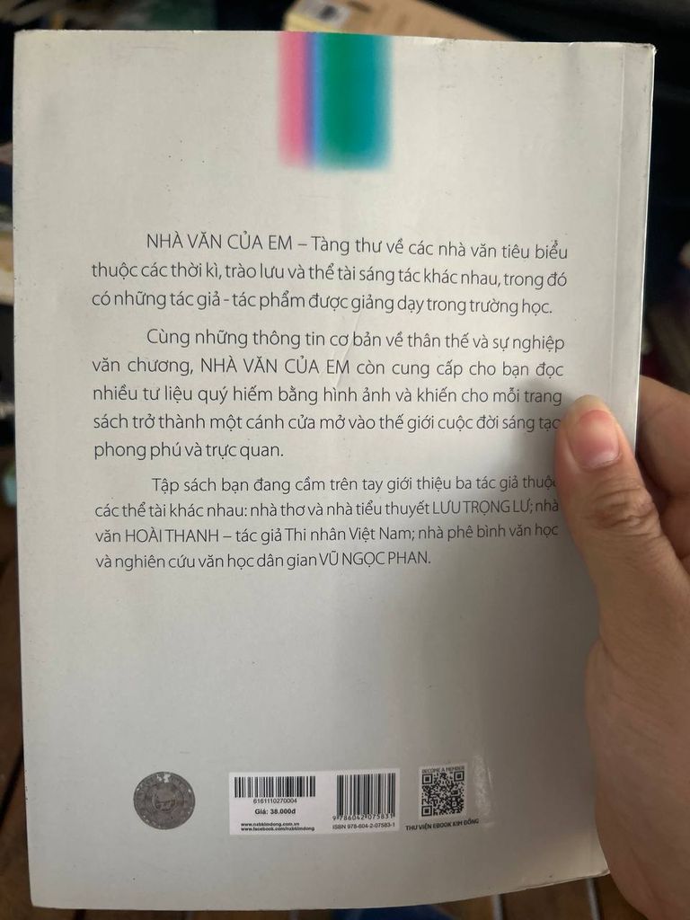 Nhà Văn Của Em - Lưu Trọng Lư, Hoài Thanh, Vũ Ngọc Phan - Ảnh thực tế 3