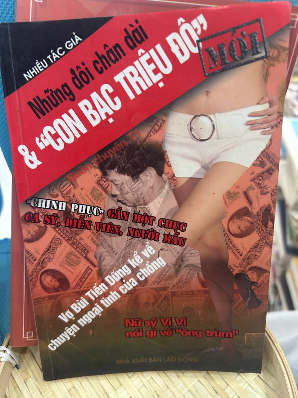 Những Đôi Chân Dài & "Con Bạc Triệu Đô" - Nhiều Tác Giả