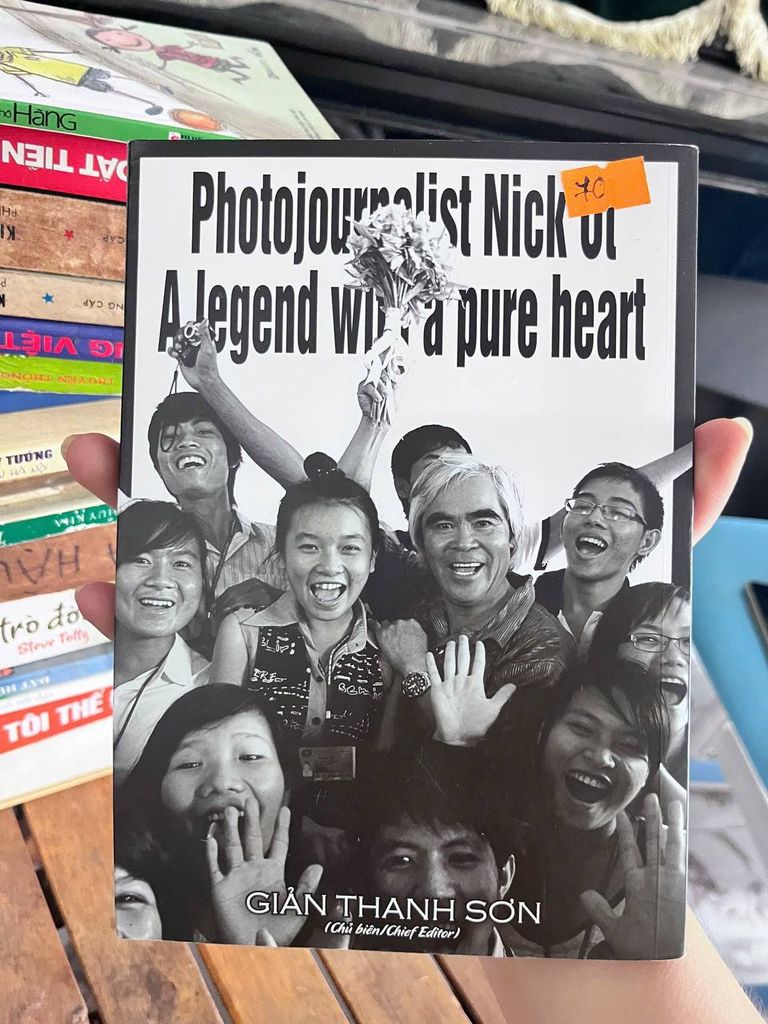 Phóng Viên Ảnh Nick Út - Huyền Thoại Giản Dị - Photojournalist Nick Ut: A legend with a pure heart - Giản Thanh Sơn - Ảnh thực tế 3
