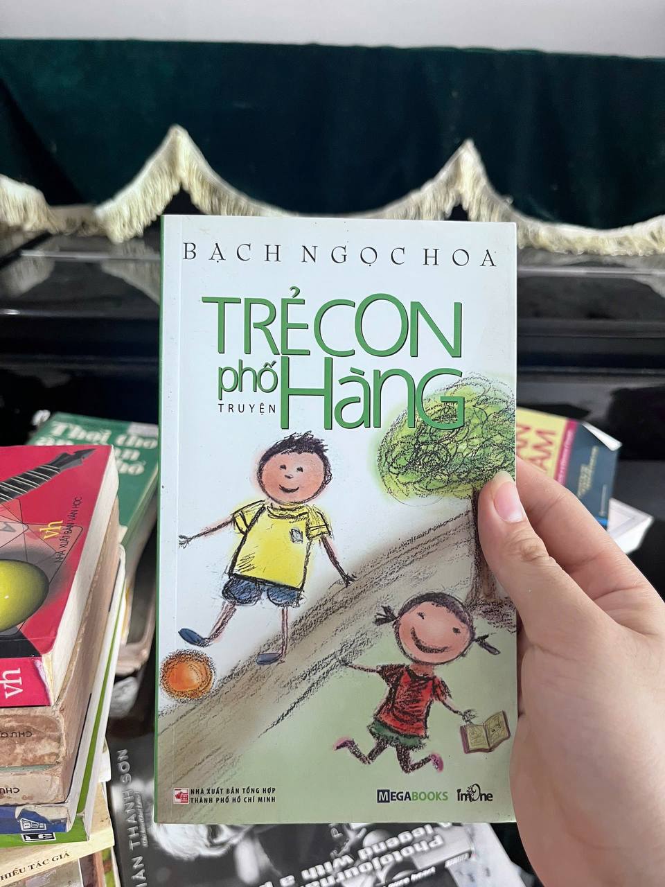 Review và ảnh thực tế sách Trẻ Con Phố Hàng - Bạch Ngọc Hoa tại Mecobooks.com