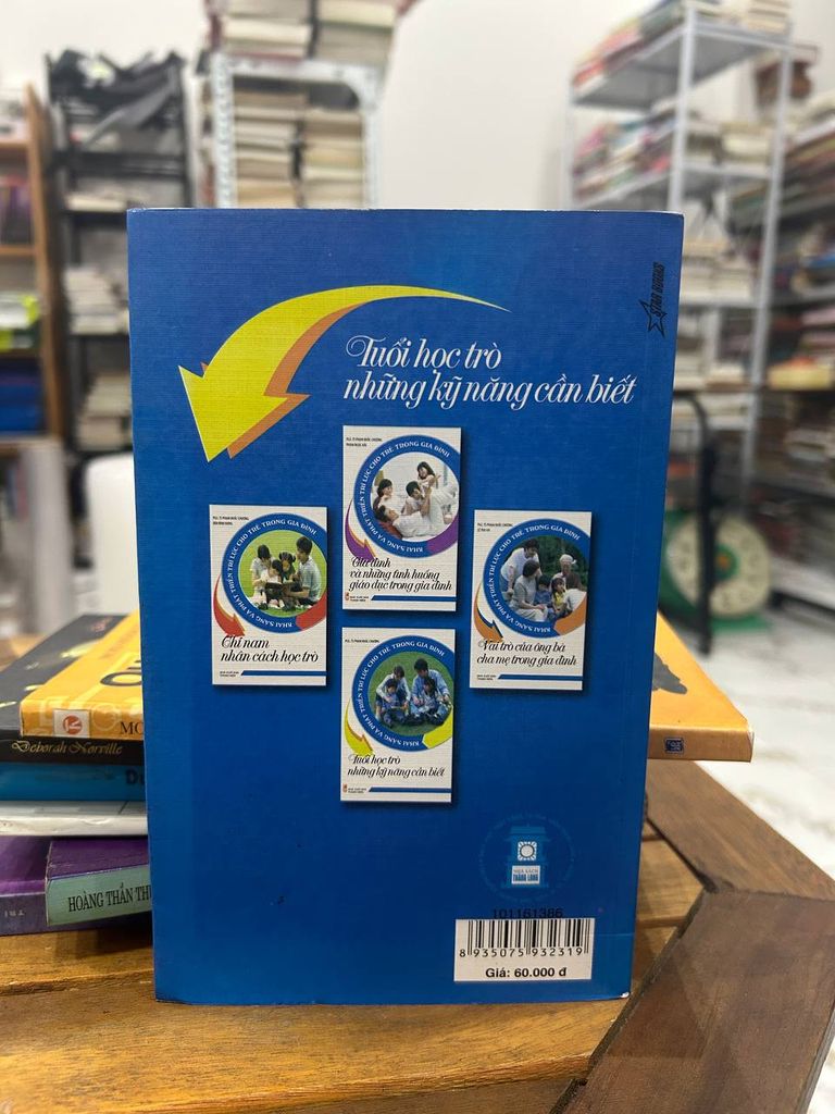 Tuổi Học Trò Những Kỹ Năng Cần Biết - PGS. TS. Phạm Khắc Chương - Ảnh chụp thực tế