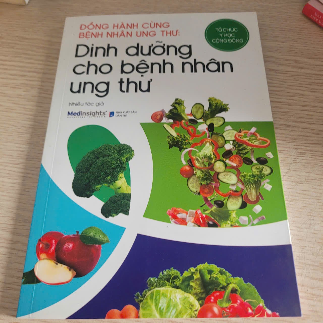 Dinh Dưỡng Cho Bệnh Nhân Ung Thư -- Nhiều Tác Giả