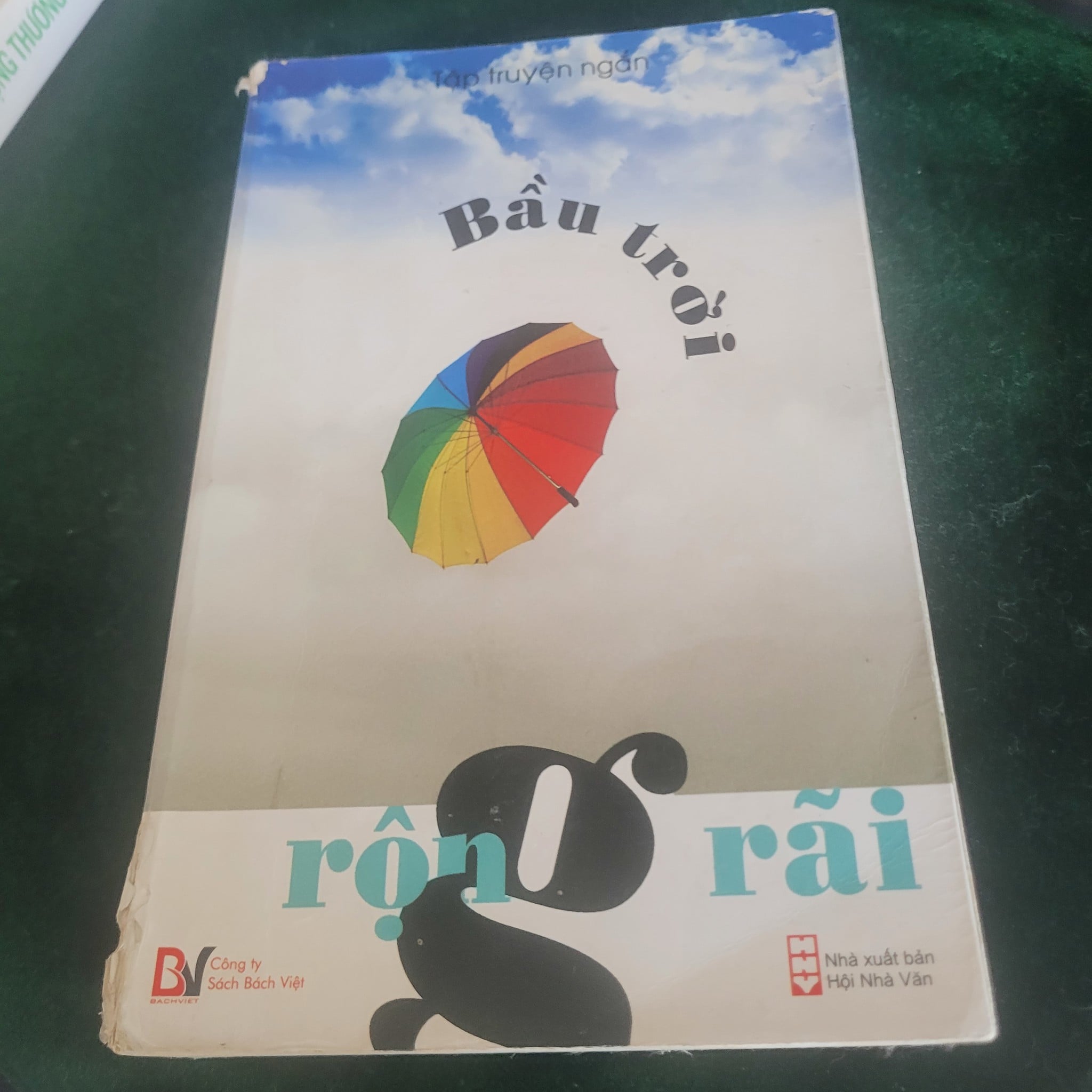 Bầu Trời Rộng Rãi – Tập truyện ngắn – Nhiều tác giả (hoặc tác giả cụ thể nếu có)