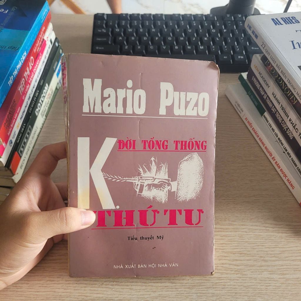 Đời Tổng Thống Thứ Tư – Mario Puzo