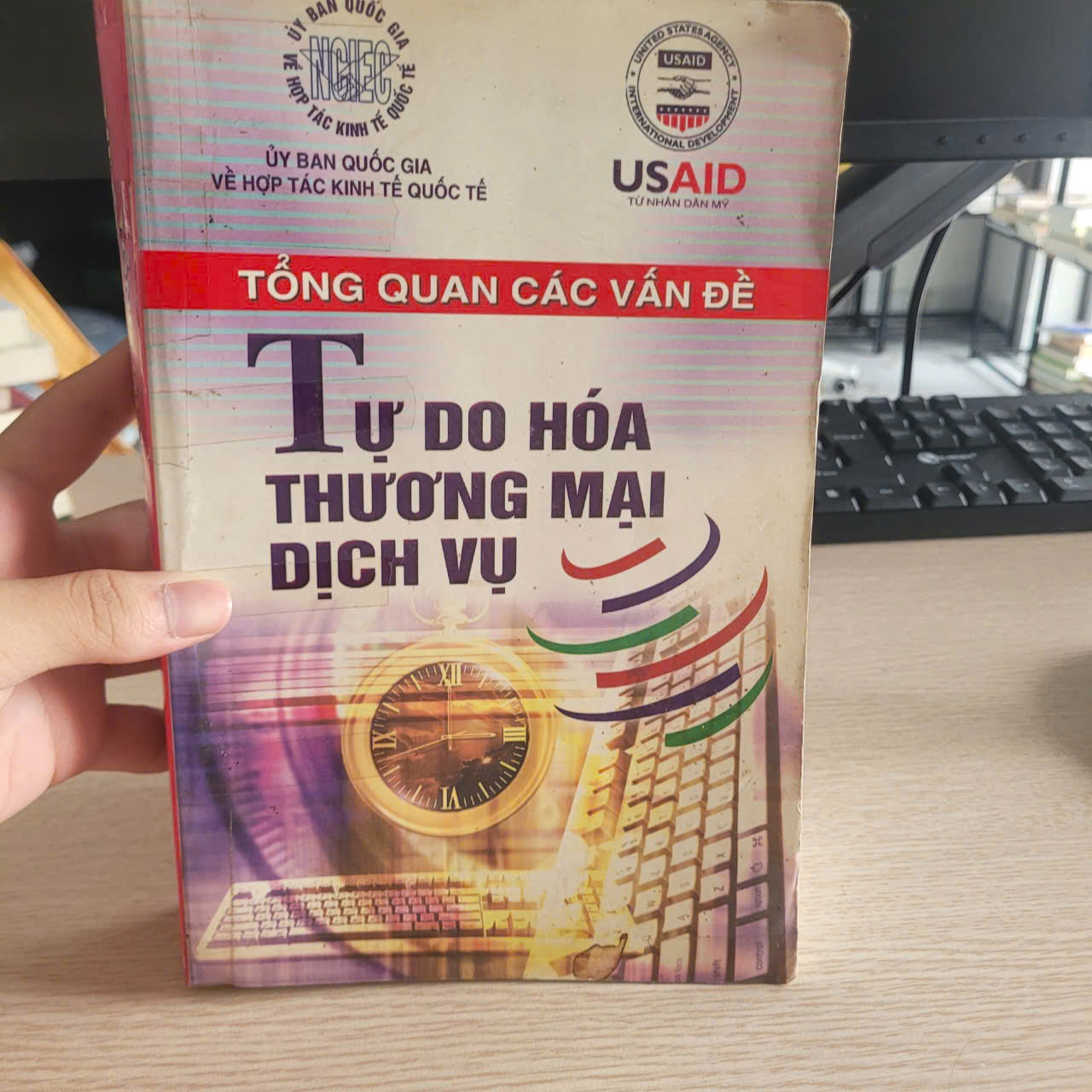 Tổng Quan Các Vấn Đề Tự Do Hóa Thương Mại Dịch Vụ – Nhiều tác giả