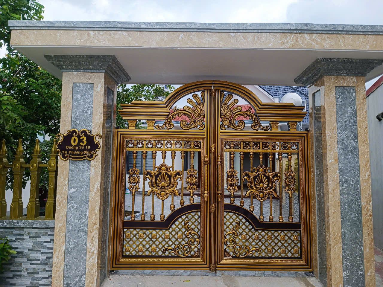  Cổng Inox Sơn Nung 