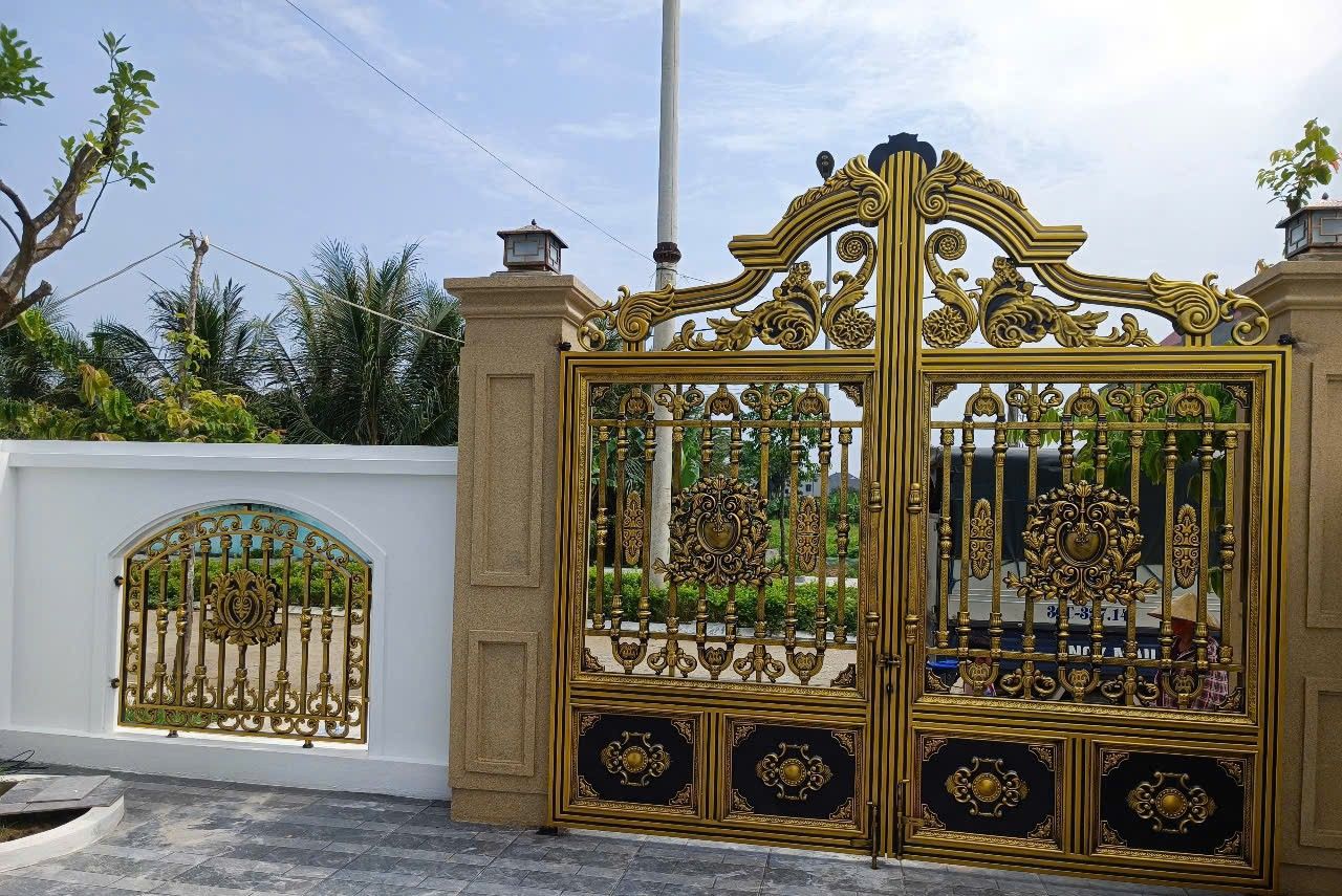  Cổng Inox Sơn Nung 