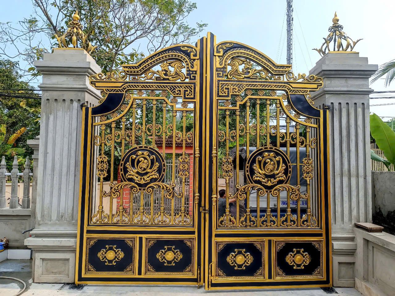  Cổng Inox Sơn Nung 