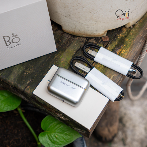 Tai nghe Bang & Olufsen Beo Grace lướt