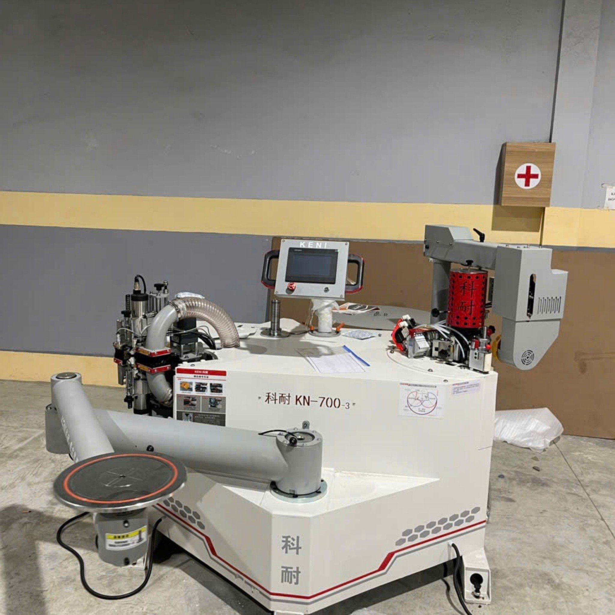  MÁY DÁN CONG TỰ ĐỘNG KN-700 