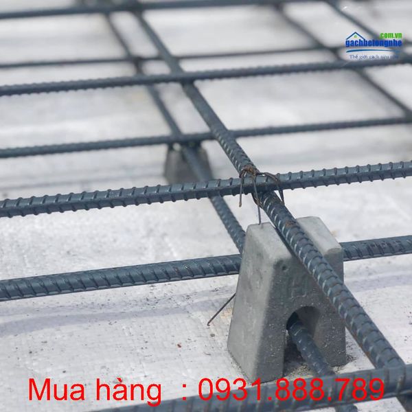 Viên kê bê tông H6&nbsp;là loại con kê chuyên dụng cho&nbsp;sàn, dầm, vách, cột, thường có&nbsp;chiều cao bảo vệ cố định 60 mm&nbsp;. Liên hệ mua hàng : 0931.888.789