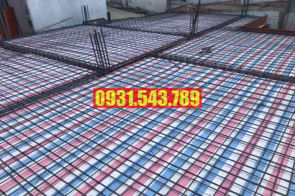 Bạt sọc 3 màu khổ 4Mx50M