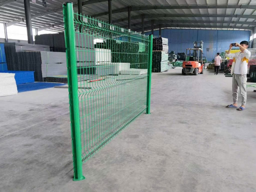 Lưới ngăn nhà xưởng - Lưới hàng rào bằng thép mạ kẽm