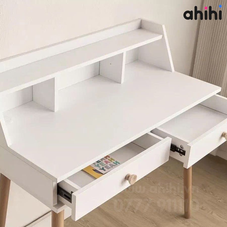 Bàn học cho bé Ahihi806 – Gọn gàng, tiện dụng cho bé