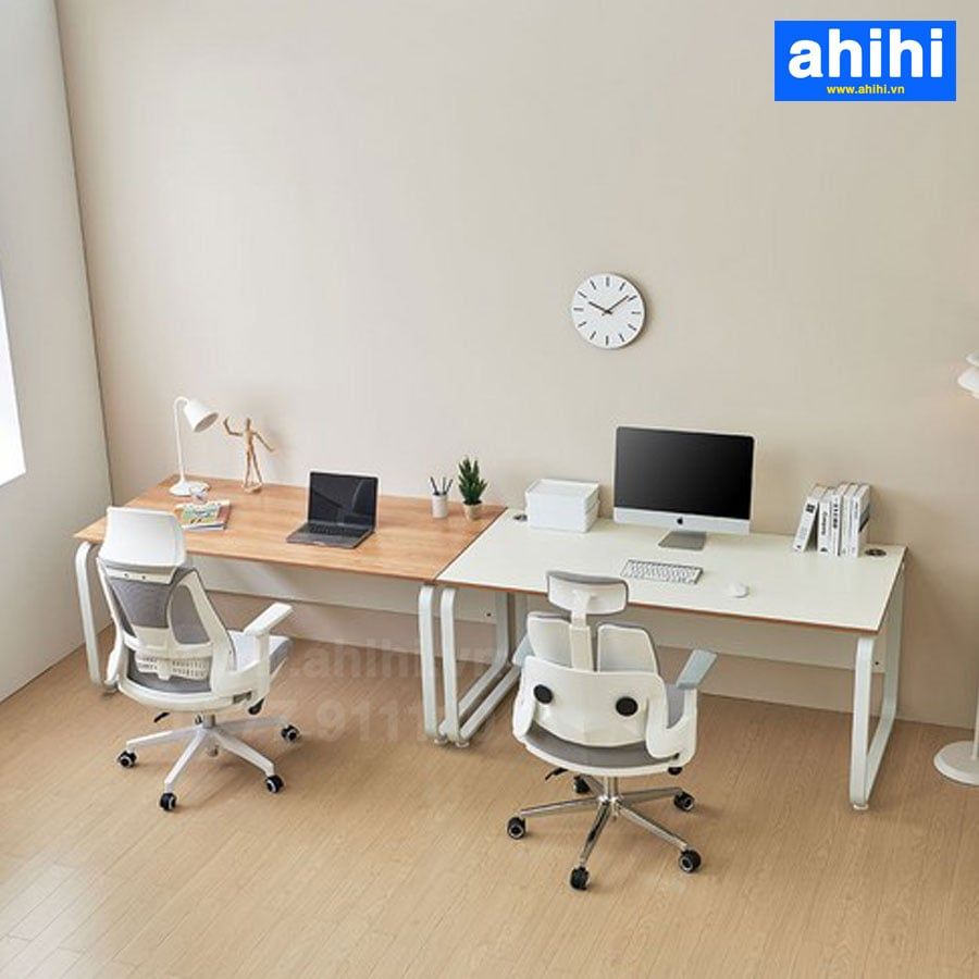 Bàn nhân viên ahihi29