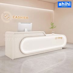 Quầy lễ tân ahihi214