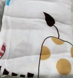 KHĂN LỤA TRẮNG PHỐI HỌA TIẾT (120x105)