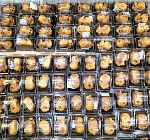 BÁNH TRUNG THU CON HEO