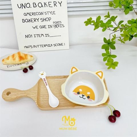 BÁT MICA NHỰA KÈM MUỖNG MUMBEBE