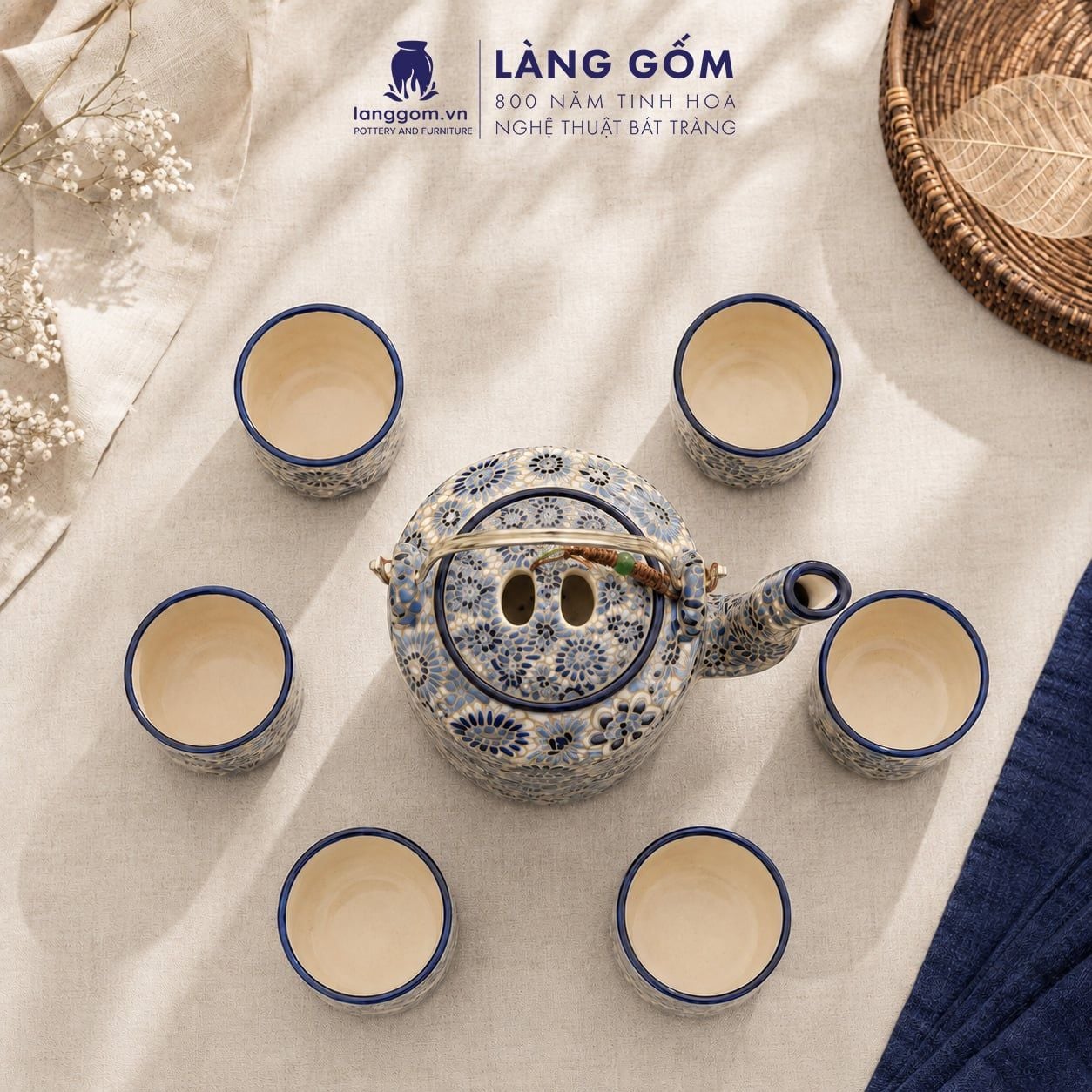 Bộ Ấm Trà Ấm Tích Bách Hoa 2L Men Thanh Lam Khắc Nổi Thủ Công 