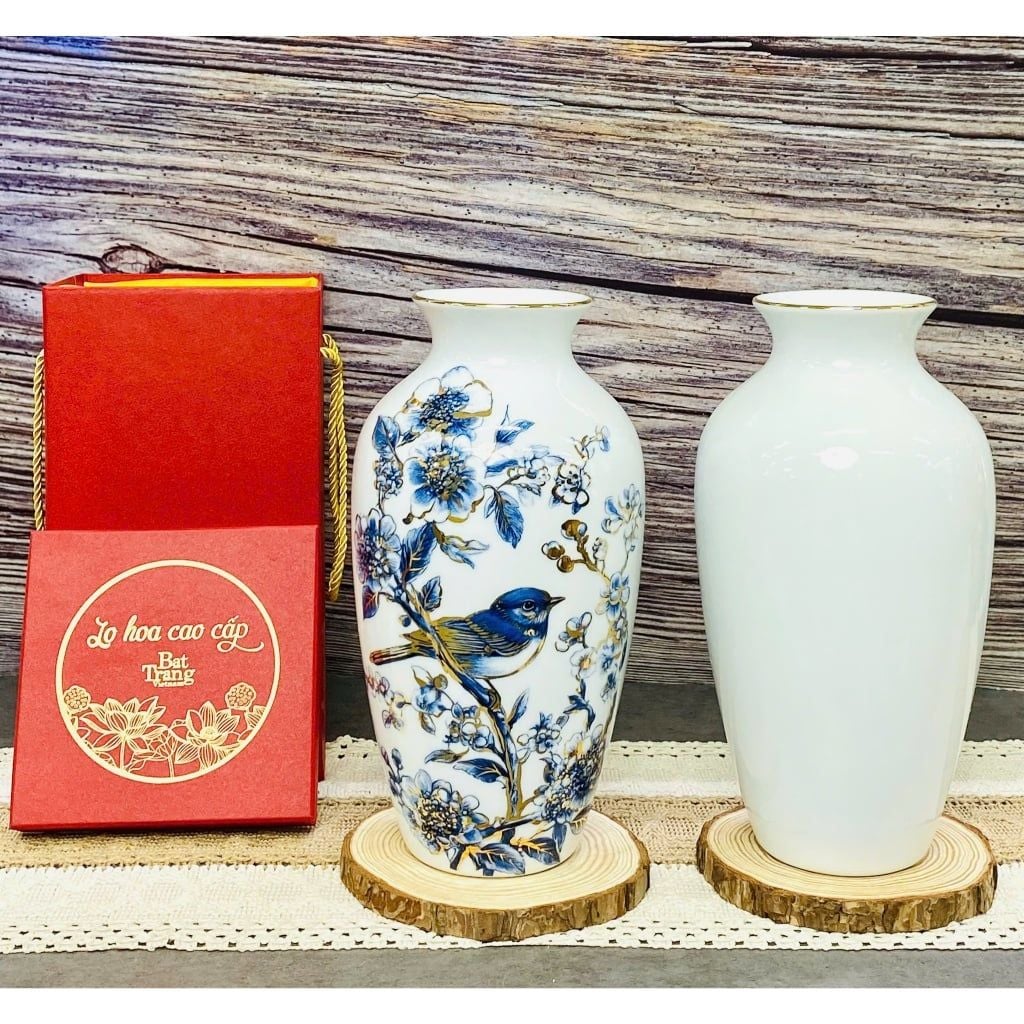  Bình hoa men trắng viền vàng kim vẽ cảnh 