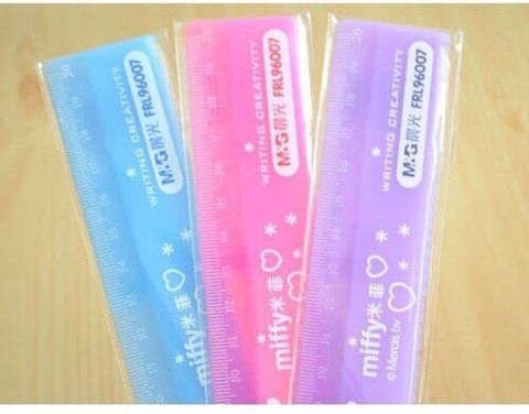 Thước Kẻ M&G 96007 20 Cm