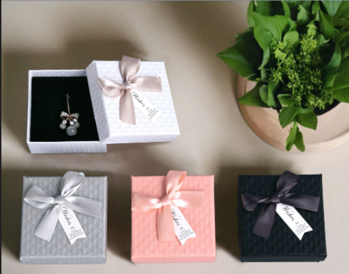 Hộp Quà Vuông 75*75