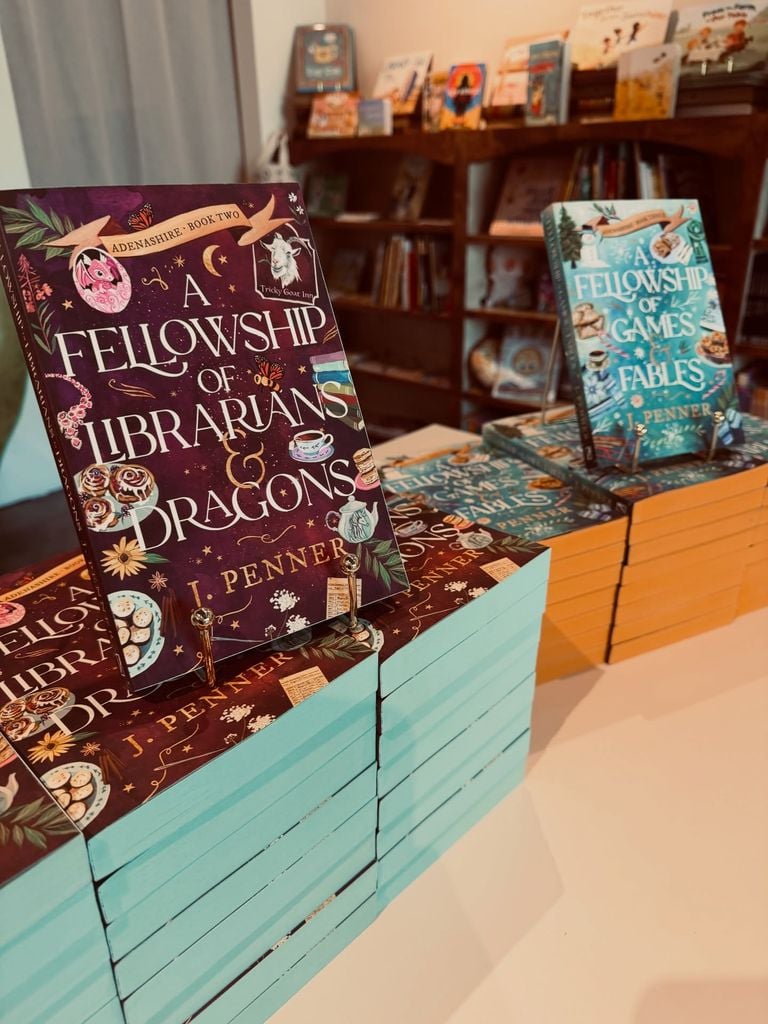 A Fellowship of Librarians & Dragons