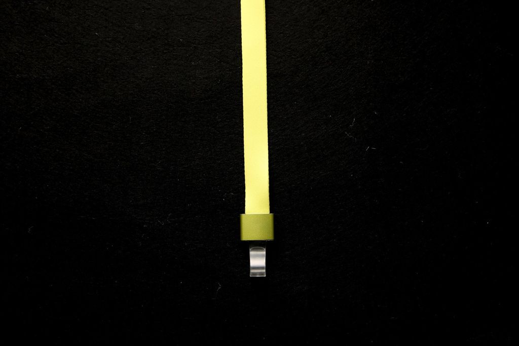 Dây Đeo Bảng Tên Nhựa Uhoo 6727