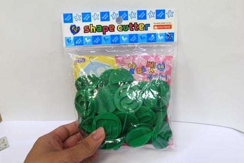 Bộ Khuôn Nặn Học Tập Hình Alphabet DonerLand FB02051