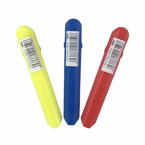 Mic - Kẹp Phấn Viết Bảng ( Giao Màu Ngẫu Nhiên)