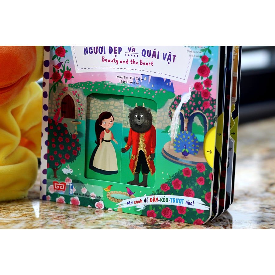 SÁCH CHUYỂN ĐỘNG-NGƯỜI ĐẸP VÀ QUÁI VẬT