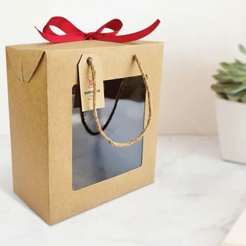 HỘP XẾP KRAFT QUAI XÁCH KÍNH - CAO 21 NGANG 19 SÂU 10 (0656-L.LAN)