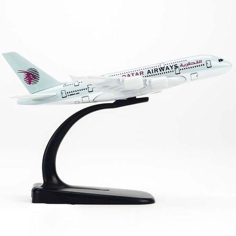 Mô Hình Máy Bay Qatar V&G 22